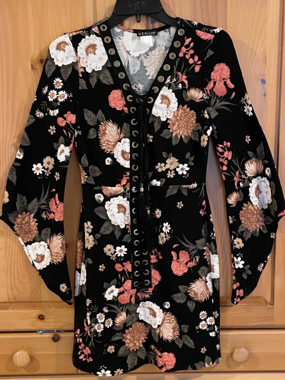 Pretty Venus Boho Floral Mini Dress with lace up front and ties size XS